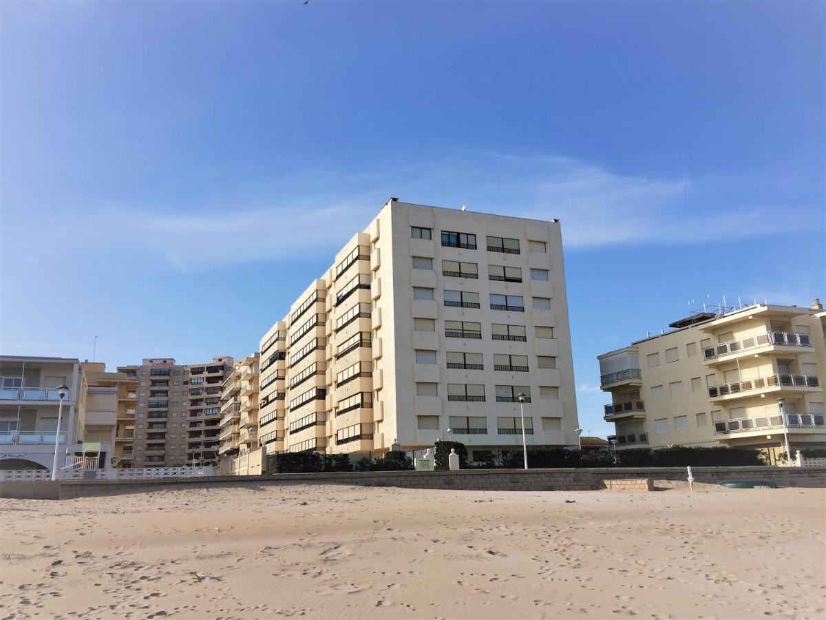 Cozy Apartment In A Beachfront Complex Mareny Blau Kültér fotó
